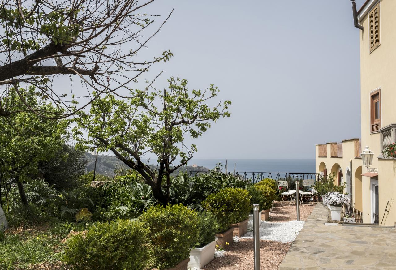 Faraglioni Di Sorrento Guesthouse Eksteriør billede